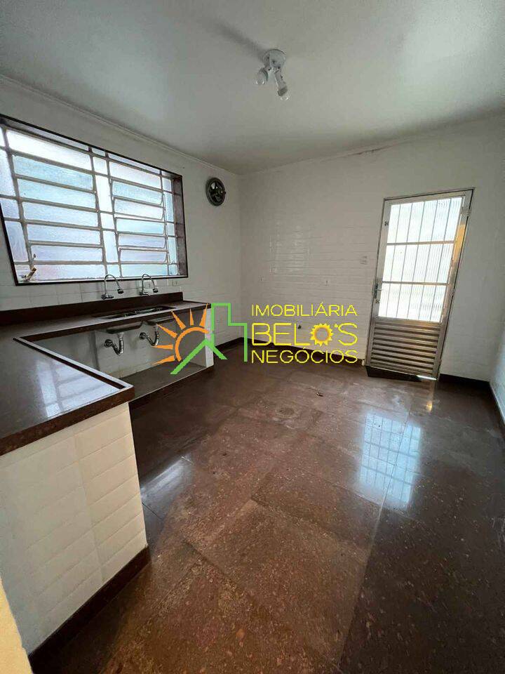 Casa à venda e aluguel com 3 quartos, 550m² - Foto 8